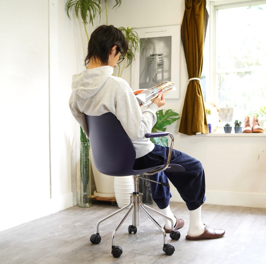 カルテル / Kartell マウイチェア / MAUI アームキャスター付 ネイビー