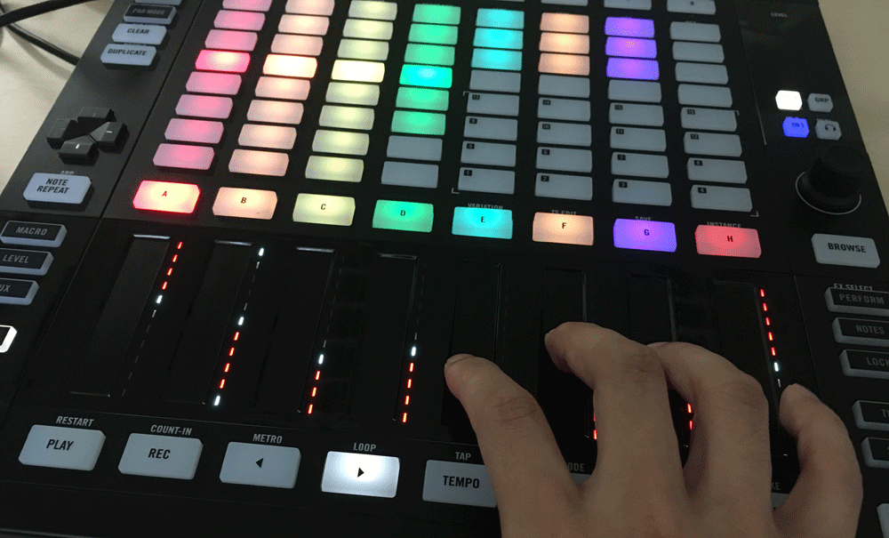 MASCHINE JAM レビュー！まさに楽器として確立したコントローラー