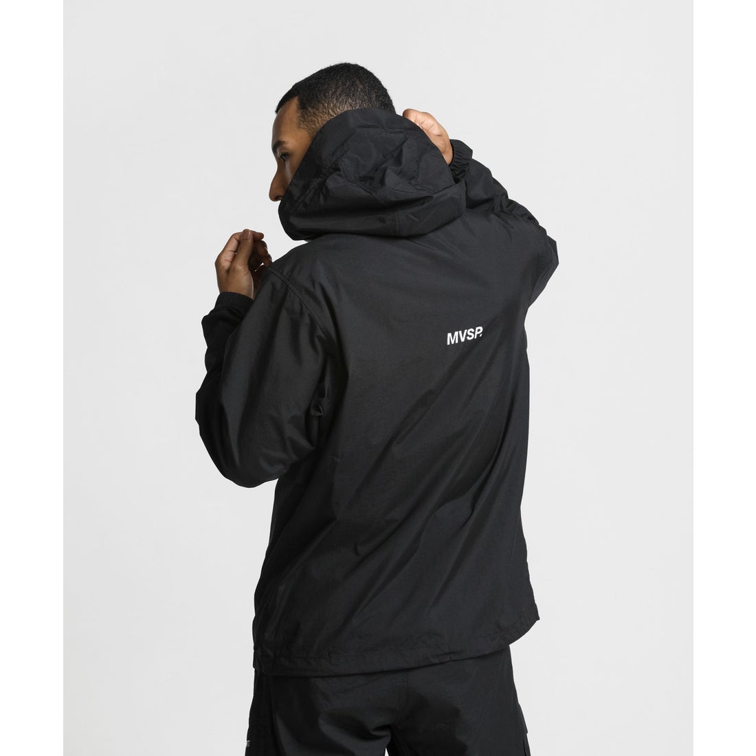 MoveSport ナイロンスパンライク アノラックパーカー -デサントストア