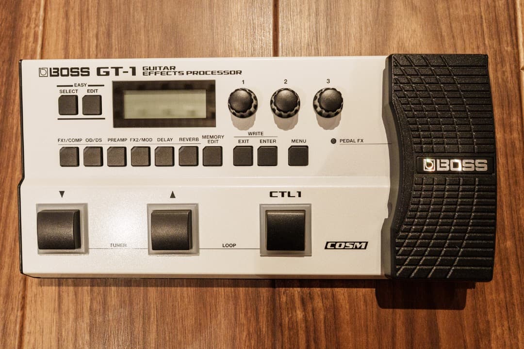 BOSS GT-1 White 限定カラー（書籍BOSS GT-1の教科書つき） BOSS GT-1-WH【限定カラー】【現物写真】 ボス 【 イオンモール